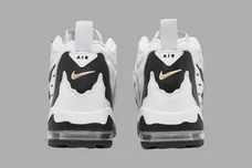 SneakerHeader.001