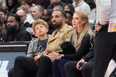Drake ICEMAN Reclaims Number One Spot US Apple Music