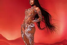 shenseea never gets late here